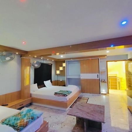 Отель The Maheshwari Residency Ayodhya Экстерьер фото
