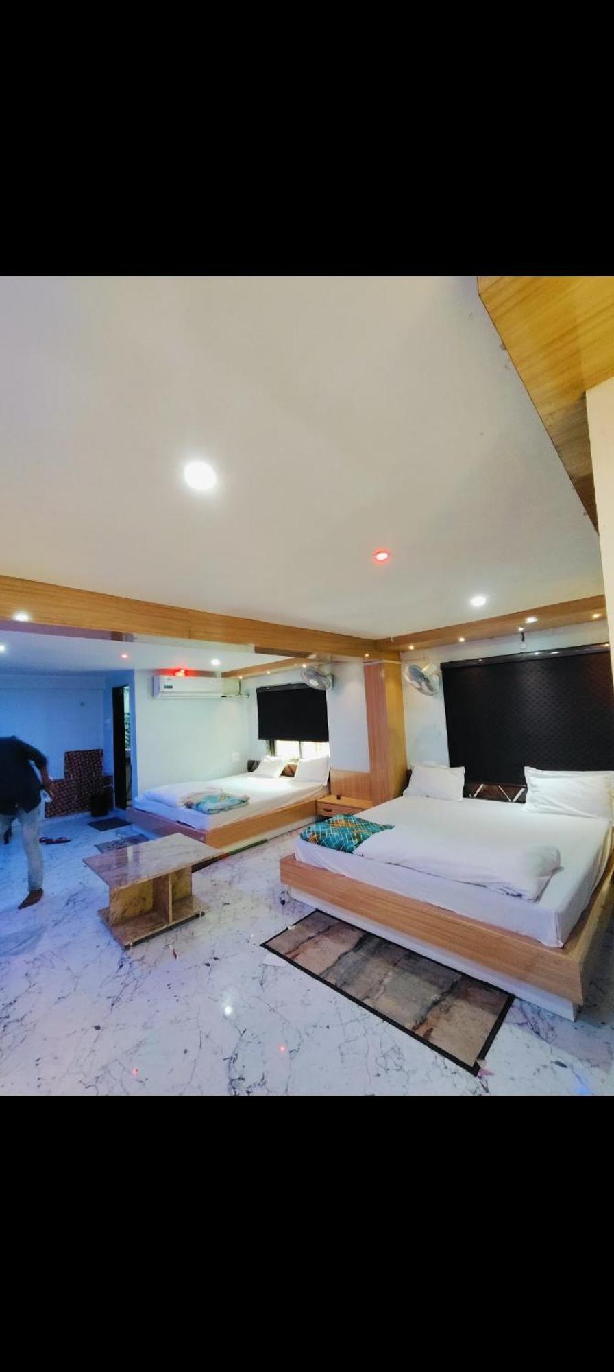 Отель The Maheshwari Residency Ayodhya Экстерьер фото